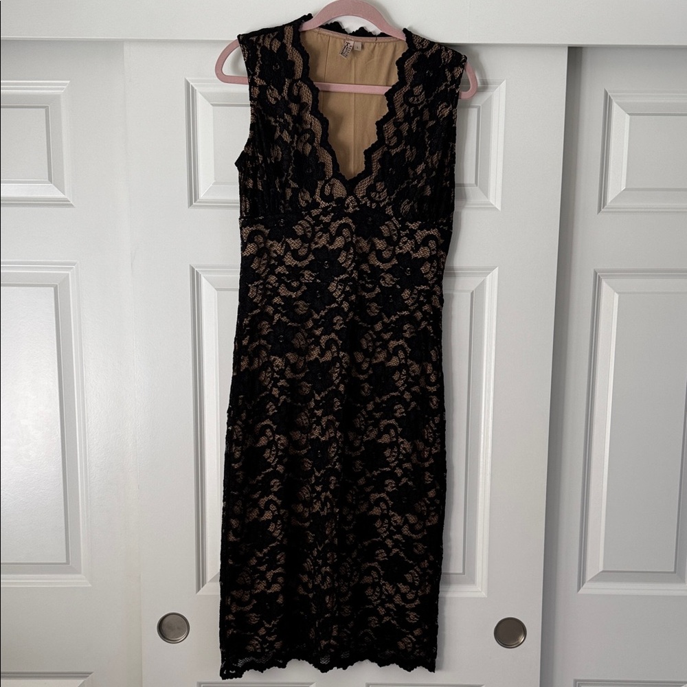 True Meaning Elegant Black Lace Dress Size: L NWT ✨👗